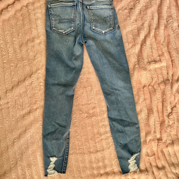 AMERICAN EAGLE RIPPED JEANS! - Picture 6 of 8